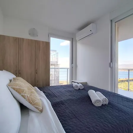 Sunset View - Modern Three Bedroom With Sea View And Pool بوفليانا
